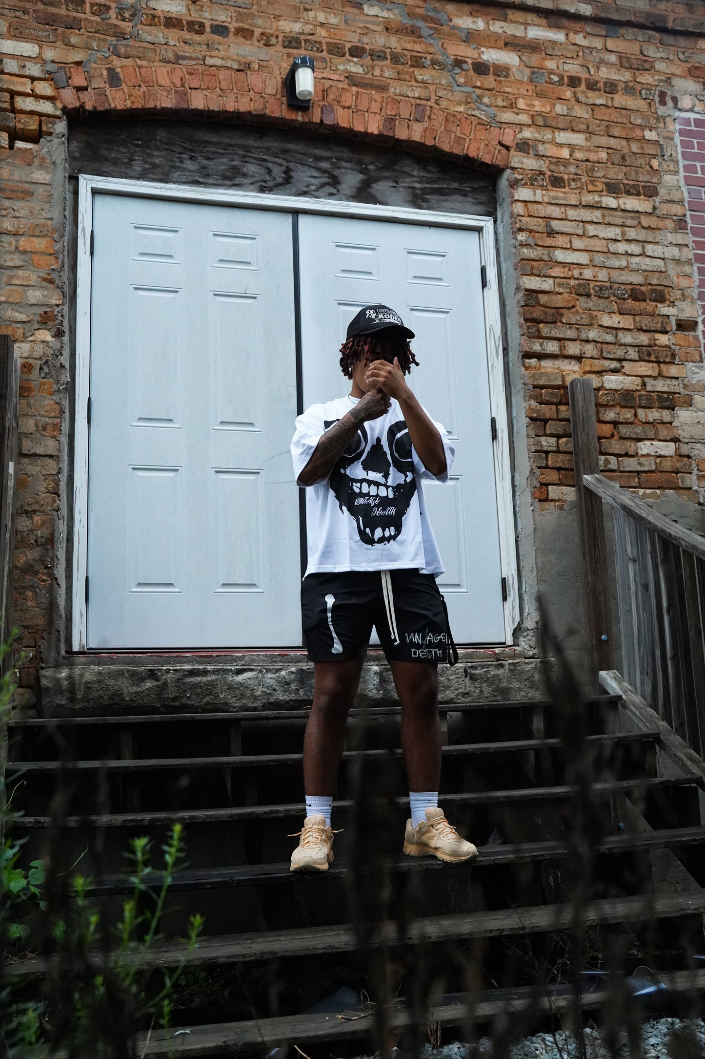 ISSA SWORD NYLON SHORTS